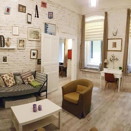 Wolf Apartment With Terrace By Nw Budapest Exteriör bild