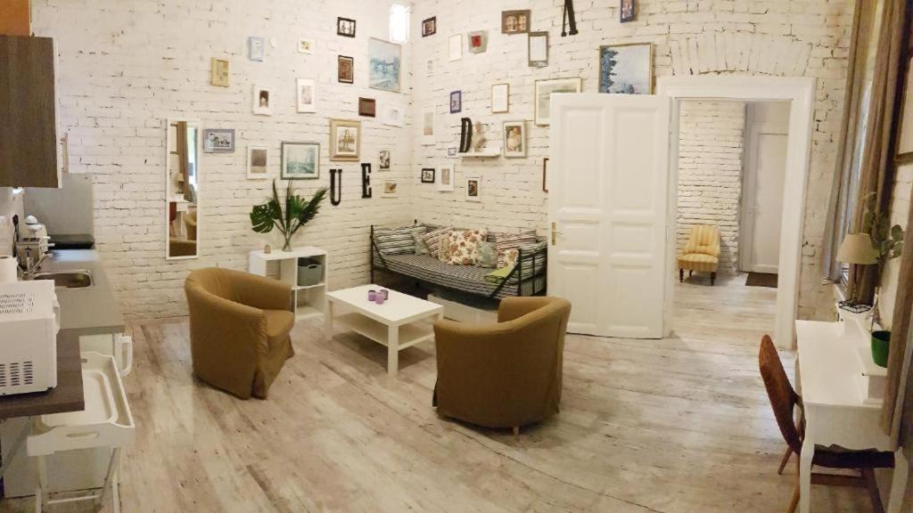 Wolf Apartment With Terrace By Nw Budapest Exteriör bild