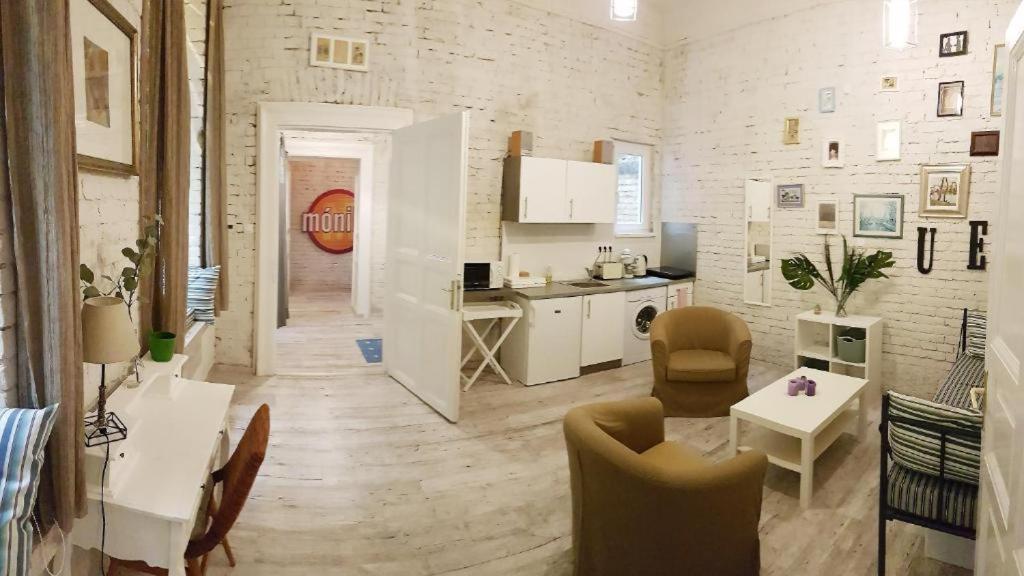 Wolf Apartment With Terrace By Nw Budapest Exteriör bild